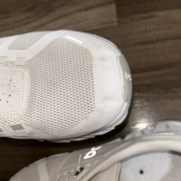 white on cloud 5 m8.5 - Picture 4 of 5